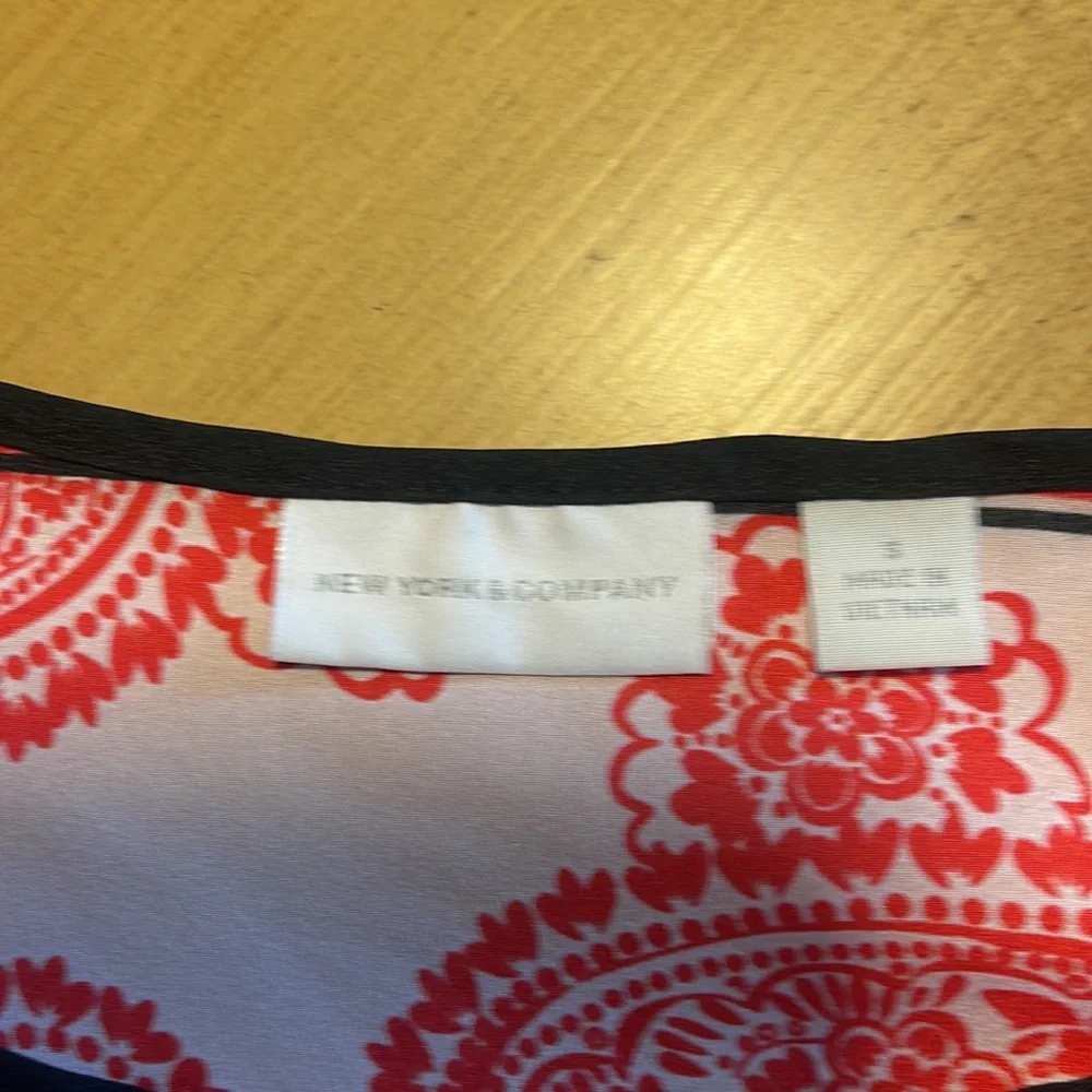 New York & Company paisley blouse size small - Picture 5 of 5